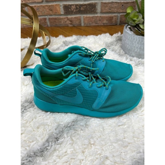 Nike Rosche Run Hyperfuse Woman’s Size 8.5 - Picture 4 of 9